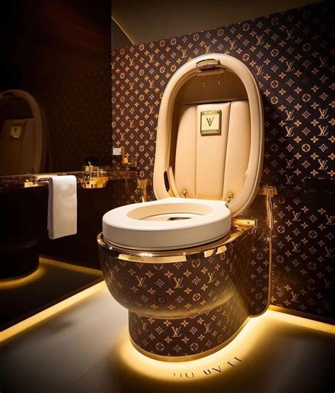 toilettes louis vuitton